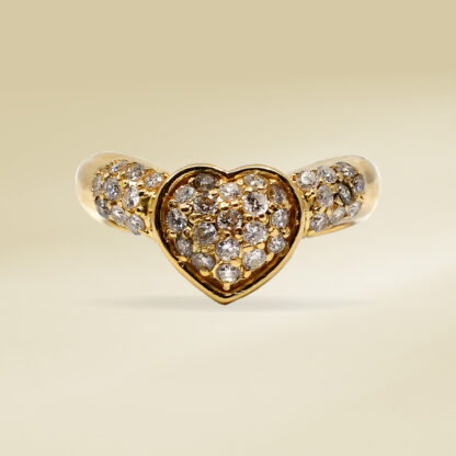 18K Yellow Gold Ladies' Ring with Round Cut, Illusion Diamonds