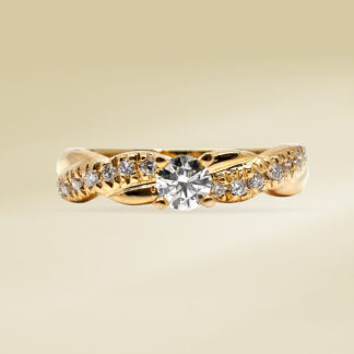 18K Yellow Gold Ladies' Ring with Round Cut, accented Diamonds