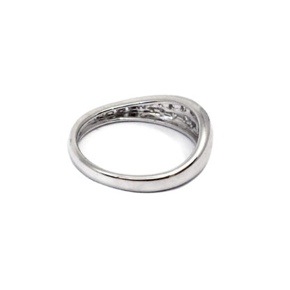 18K White Gold Ladies' Ring with Round Cut, Cluster Diamonds - Image 3
