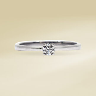 18K White Gold Ladies' Ring with Round Cut, Single Stone Diamonds