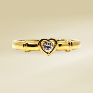 18K Yellow Gold Ladies' Ring with Round Cut, Bezel Diamonds