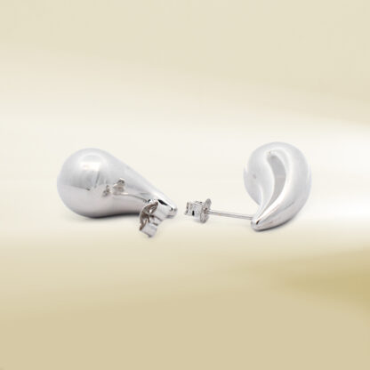 18K White Gold Teardrop Earrings - Image 3
