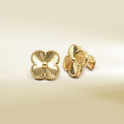18K Yellow Gold Four-Leaf Clover Earrings - Image 3