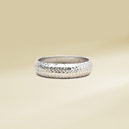 18K White Gold  Ladies' Ring