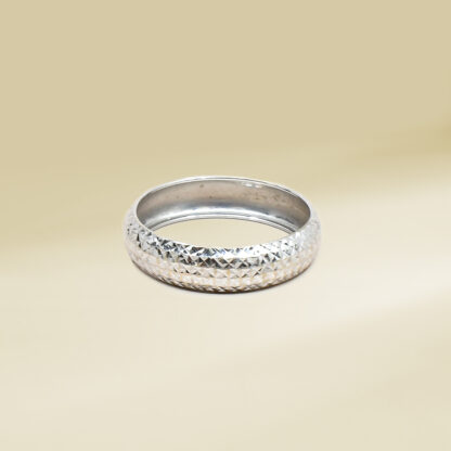18K White Gold  Ladies' Ring - Image 2