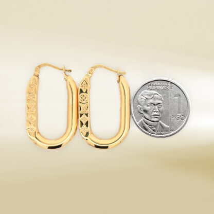 18K Yellow Gold Brand-Inspired Oval Shape Hoop Earrings - Image 2