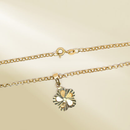 18K Yellow Gold Rolo Chain Necklace with Flower Pendant - Image 3