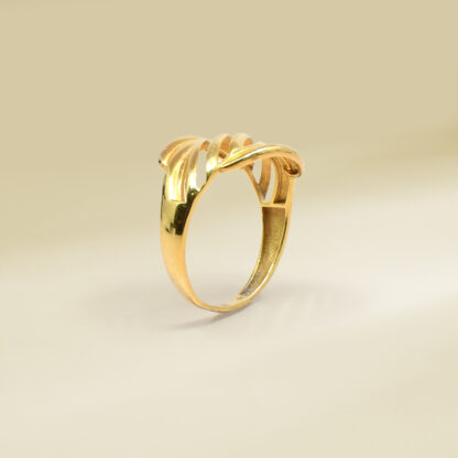 18K Yellow Gold  Ladies' Ring - Image 3