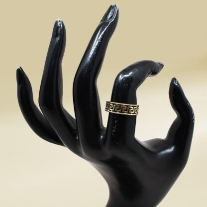18K Yellow Gold Brand-Inspired Ladies' Ring - Image 4