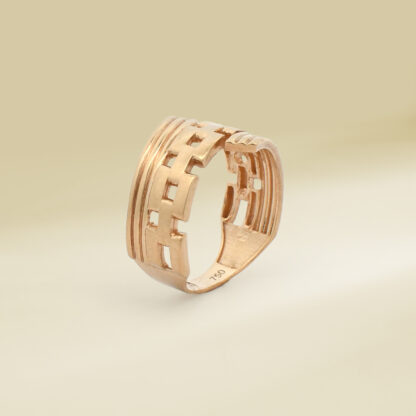 18K Yellow Gold  Ladies' Ring - Image 3