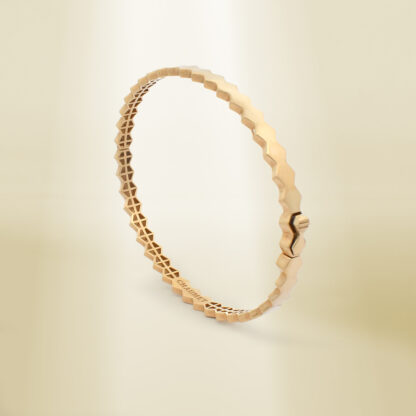 18K Yellow Gold Honeycomb Design Clip Type Bangle - Image 3