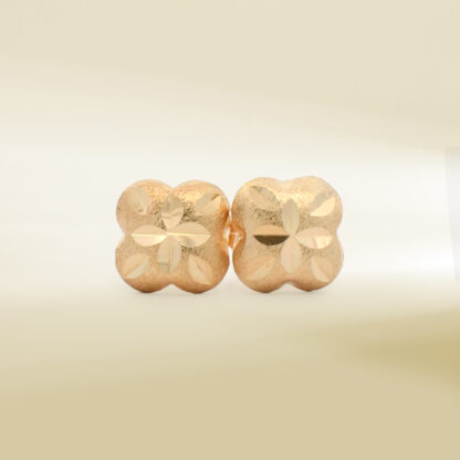 18K Yellow Gold Flower Design Earrings