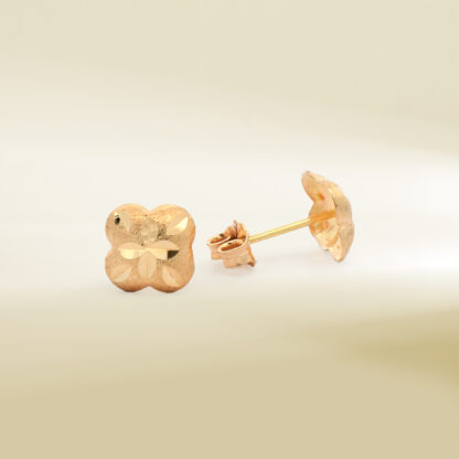 18K Yellow Gold Flower Design Earrings - Image 3