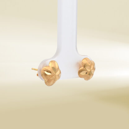 18K Yellow Gold Flower Design Earrings - Image 4