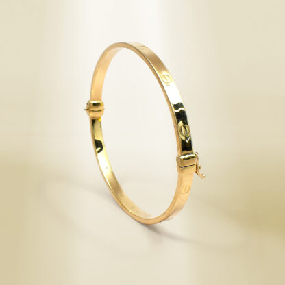 18K Yellow Gold Brand-Inspired Clip Type Bangle - Image 3